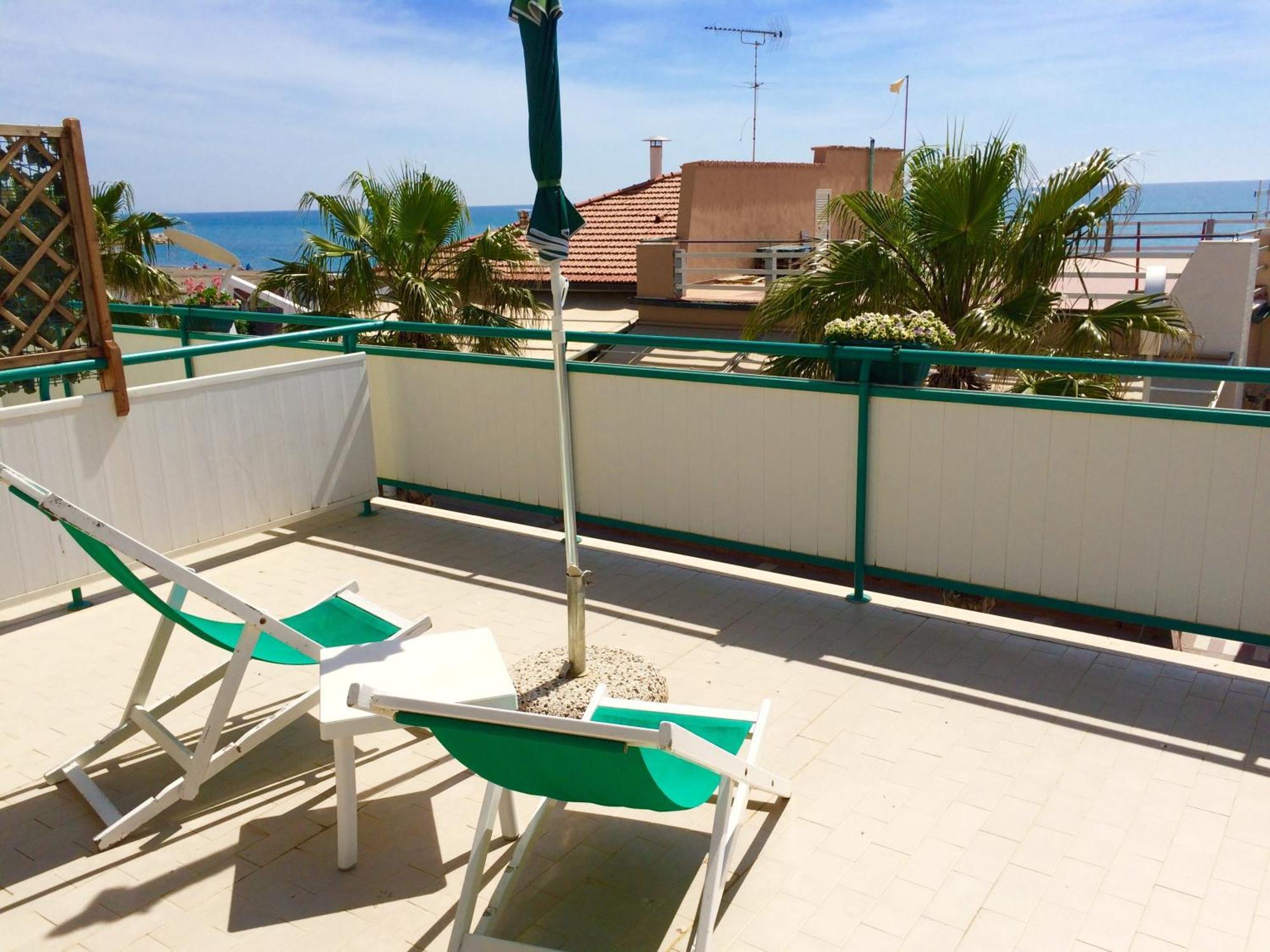 Lungomare Hotel Marina di Cecina Rum bild