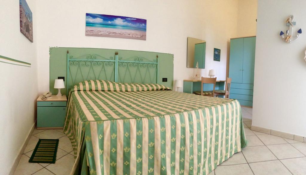 Lungomare Hotel Marina di Cecina Exteriör bild