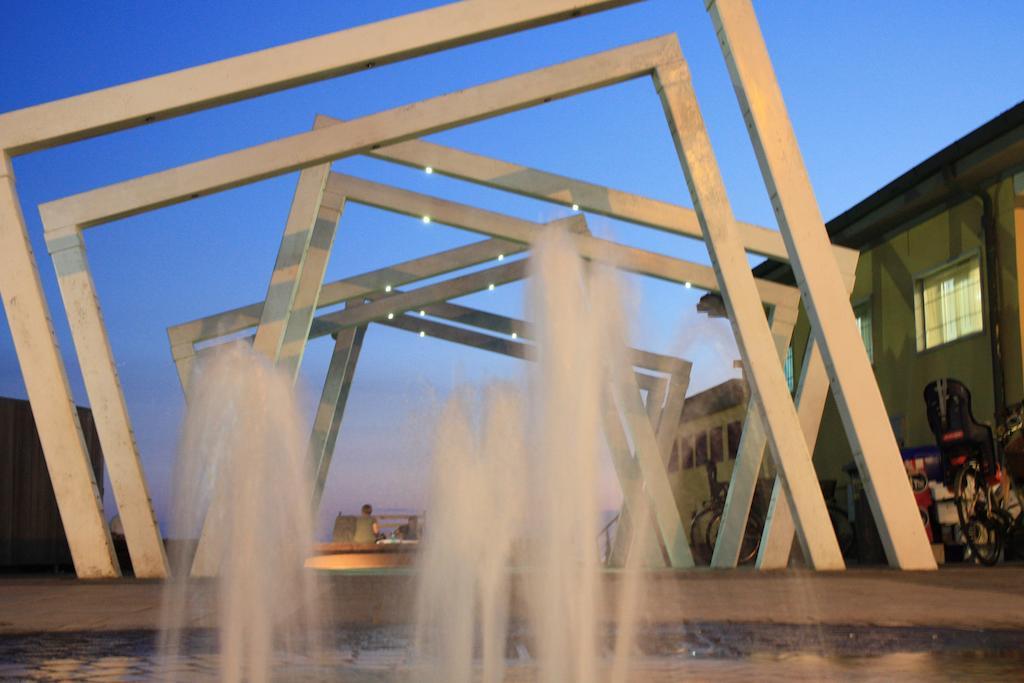 Lungomare Hotel Marina di Cecina Exteriör bild
