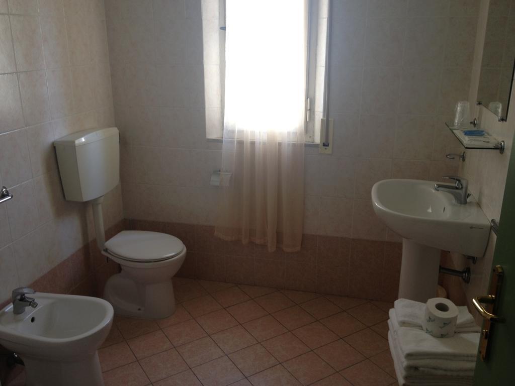 Lungomare Hotel Marina di Cecina Rum bild
