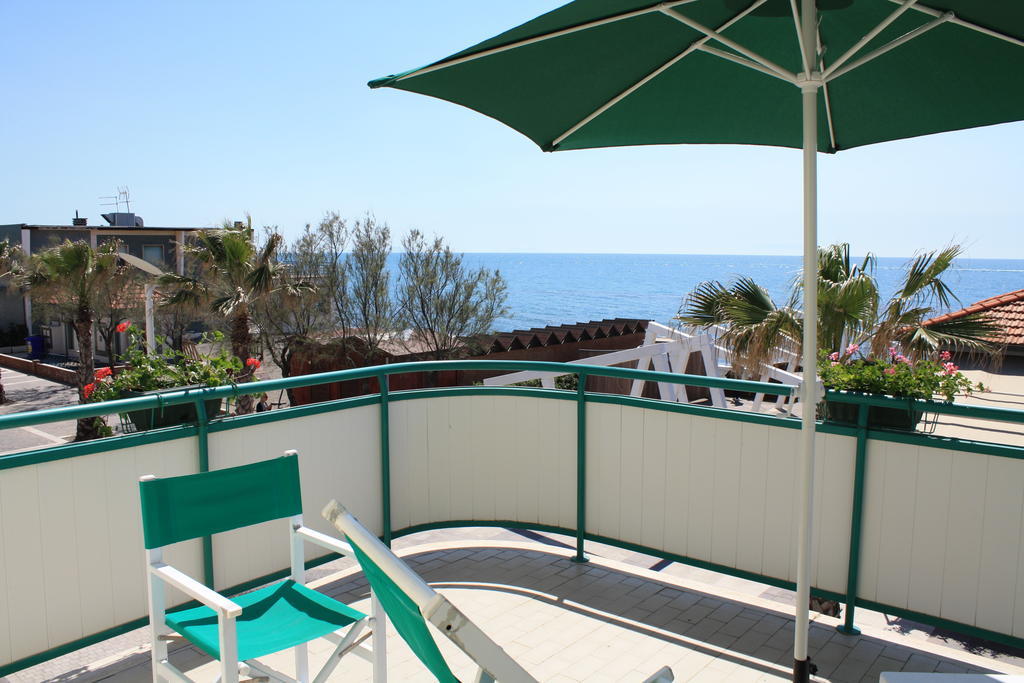 Lungomare Hotel Marina di Cecina Rum bild